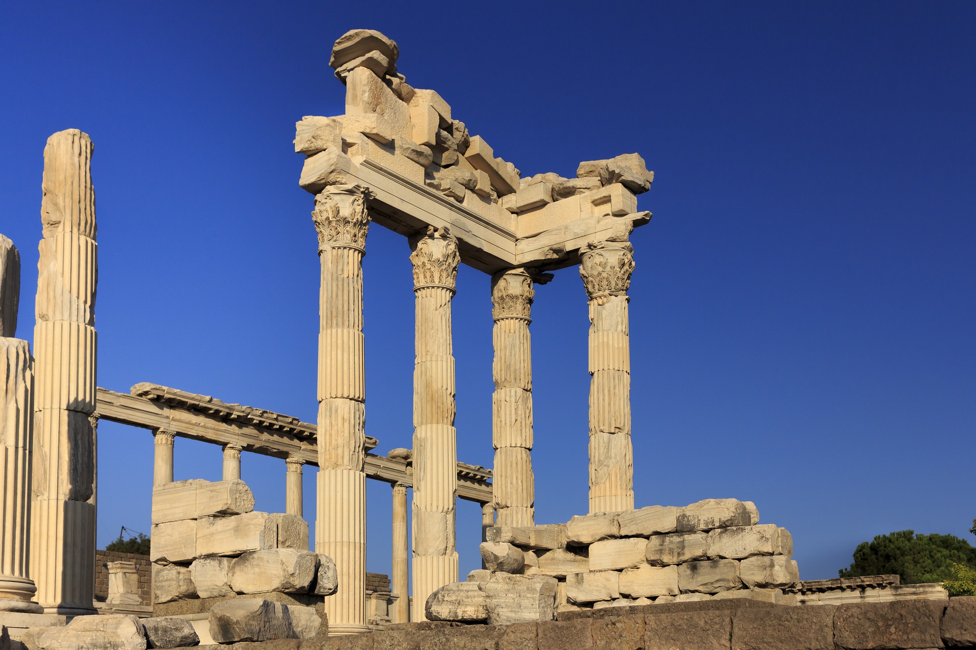 Acropolis 